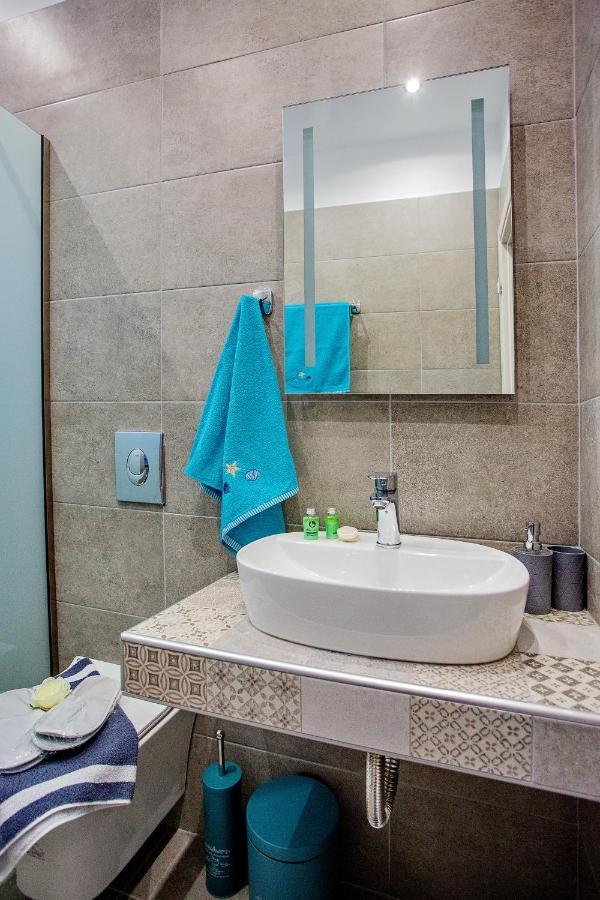Happy Mini Suites Nea Peramos  Exterior photo