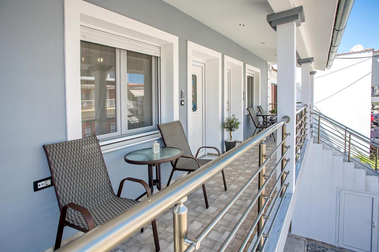 Happy Mini Suites Nea Peramos  Exterior photo